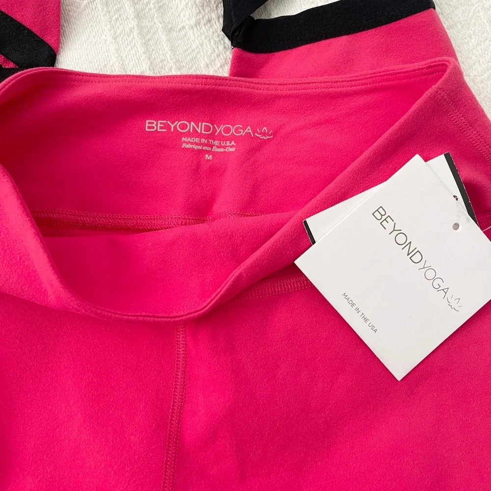 NWT Beyond Yoga Leggings Size Medium